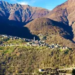 Casa Del Cios Calda E Intima Casetta Immersa Nel Delle Montagne